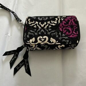 Vera Bradley Wristlet Wallet in Canterbury Magenta
